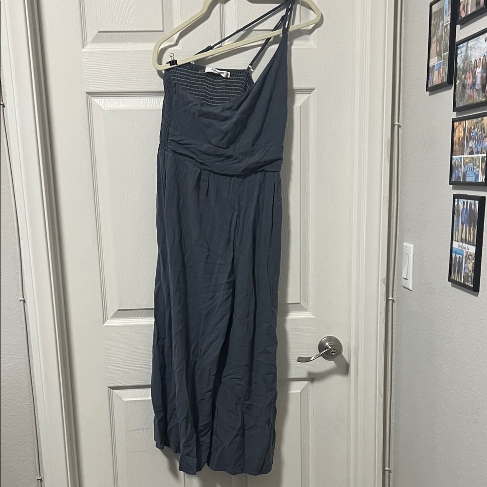 Elegant Black One-Shoulder Dress